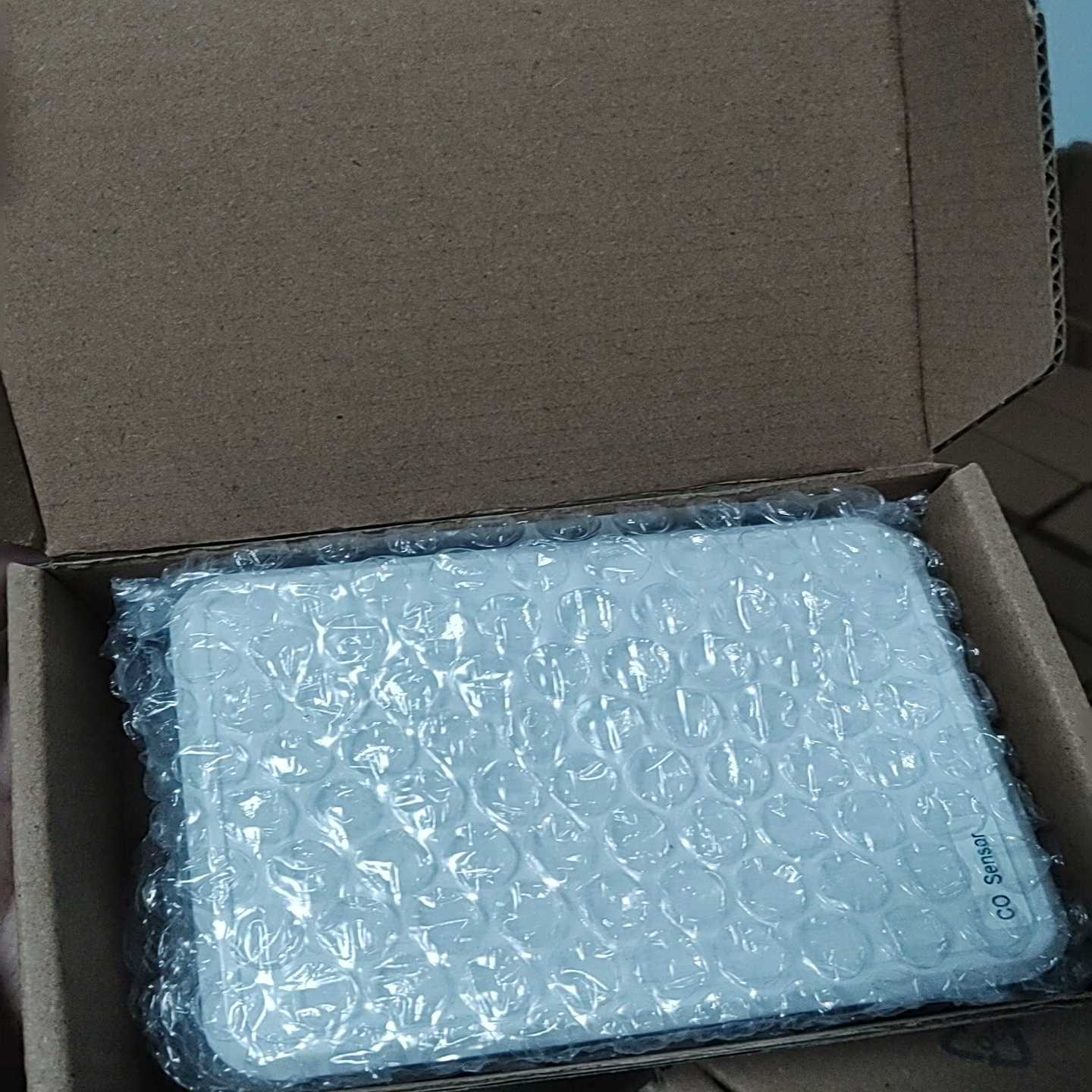 议价全新一碳室内O传感器，测量范围0-400ppm，输出信适用