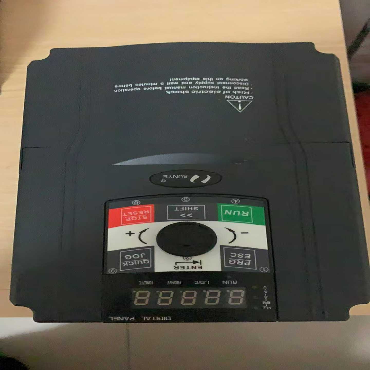 日业变频器CM530H-4T7R5GB/9R0PB380V--议价商品