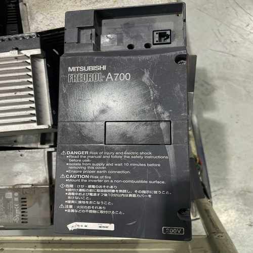 议价原装拆机A700三菱变频器FR-A720-0.4K实物图拍摄