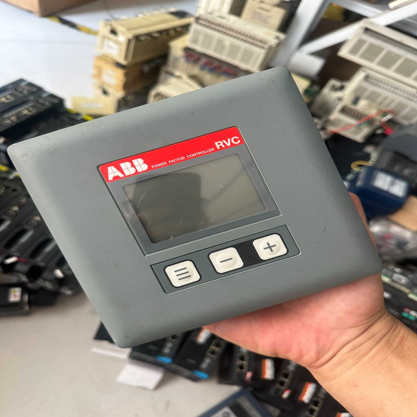 咨询-ABB功率因数控制器RVC12-1/5A，以实物为准，实物