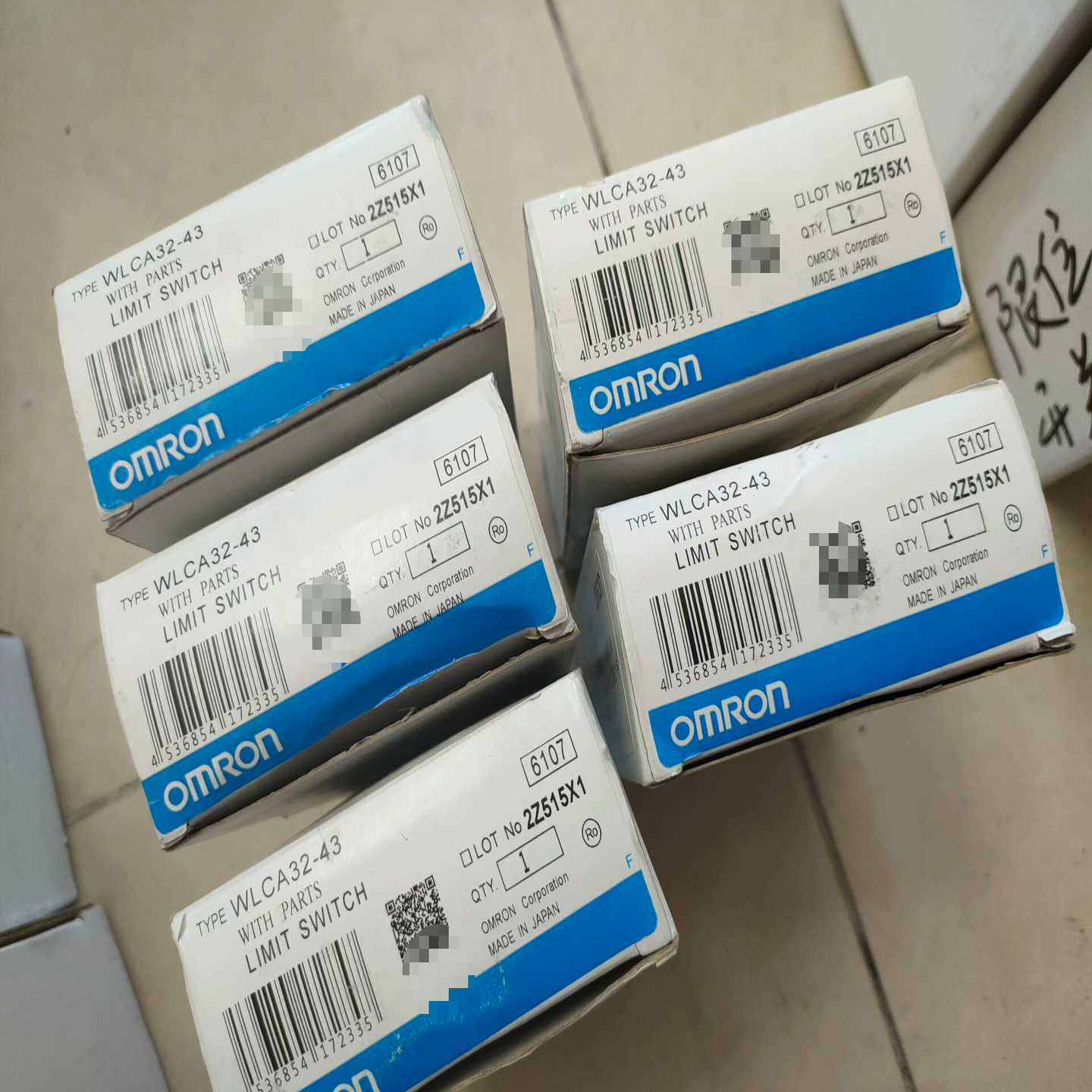 开关WLCA32-43，剩余3个，联系带走。询价