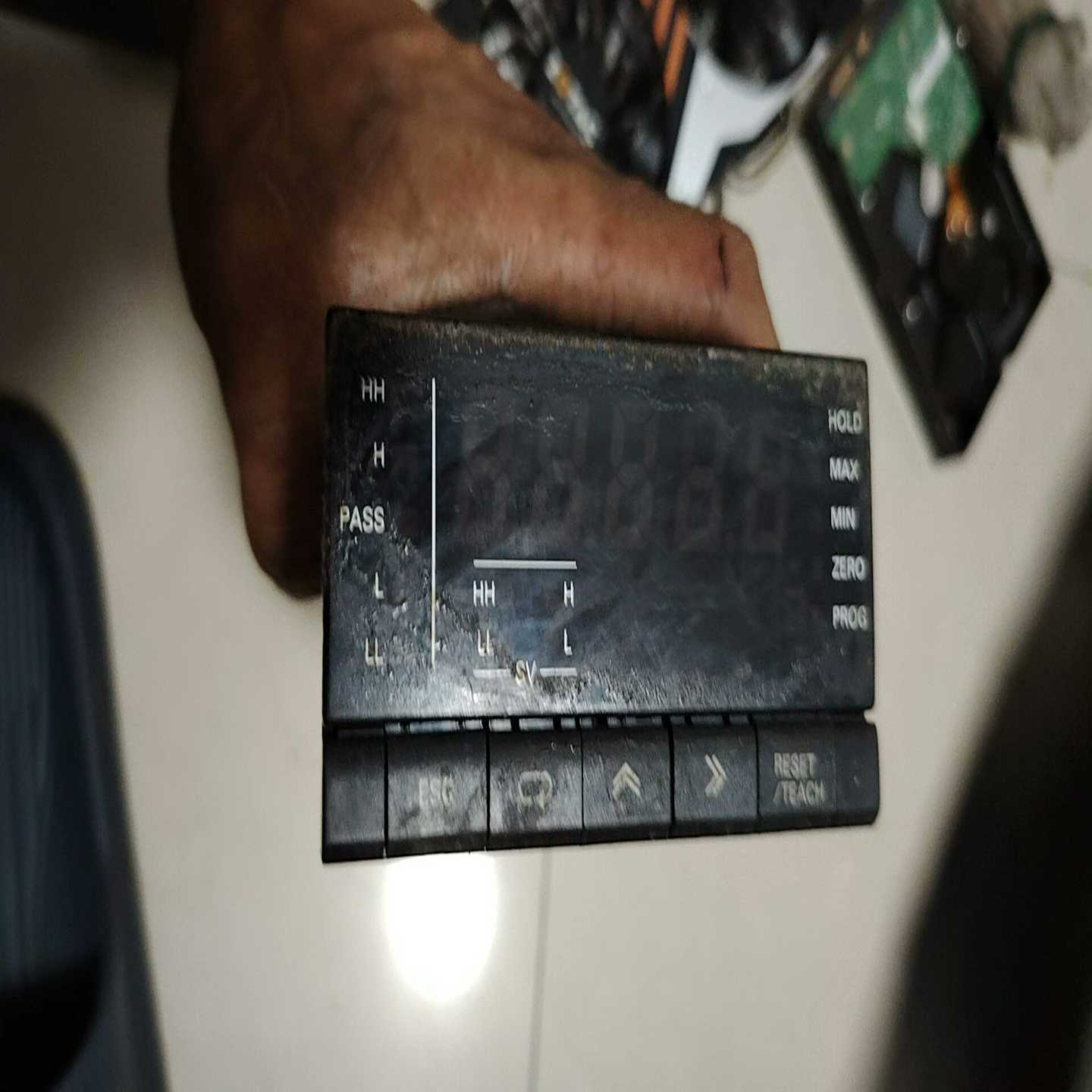 议价欧姆龙K3NX-VD1A-C1数显电流电压表，5个，成色如图