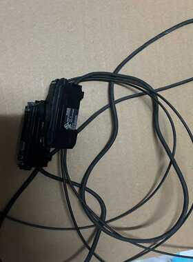 基恩士光纤FS-N11N两个，件。有一个没盖子了，议价，【侨报商