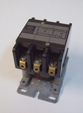 通用电气CR161FCG202A1AA接触器3POLE120V60HZ线圈30AMP二手免费