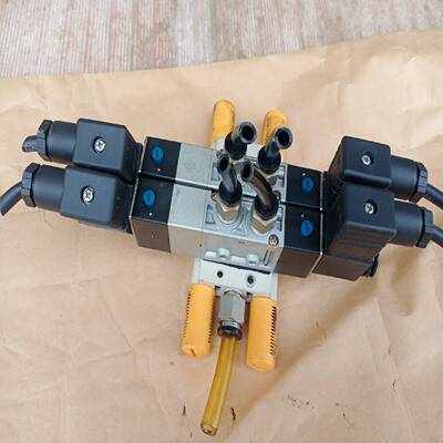 拆下来的2片台湾金器MVSC一220一4E2R电磁换向阀，成~询价