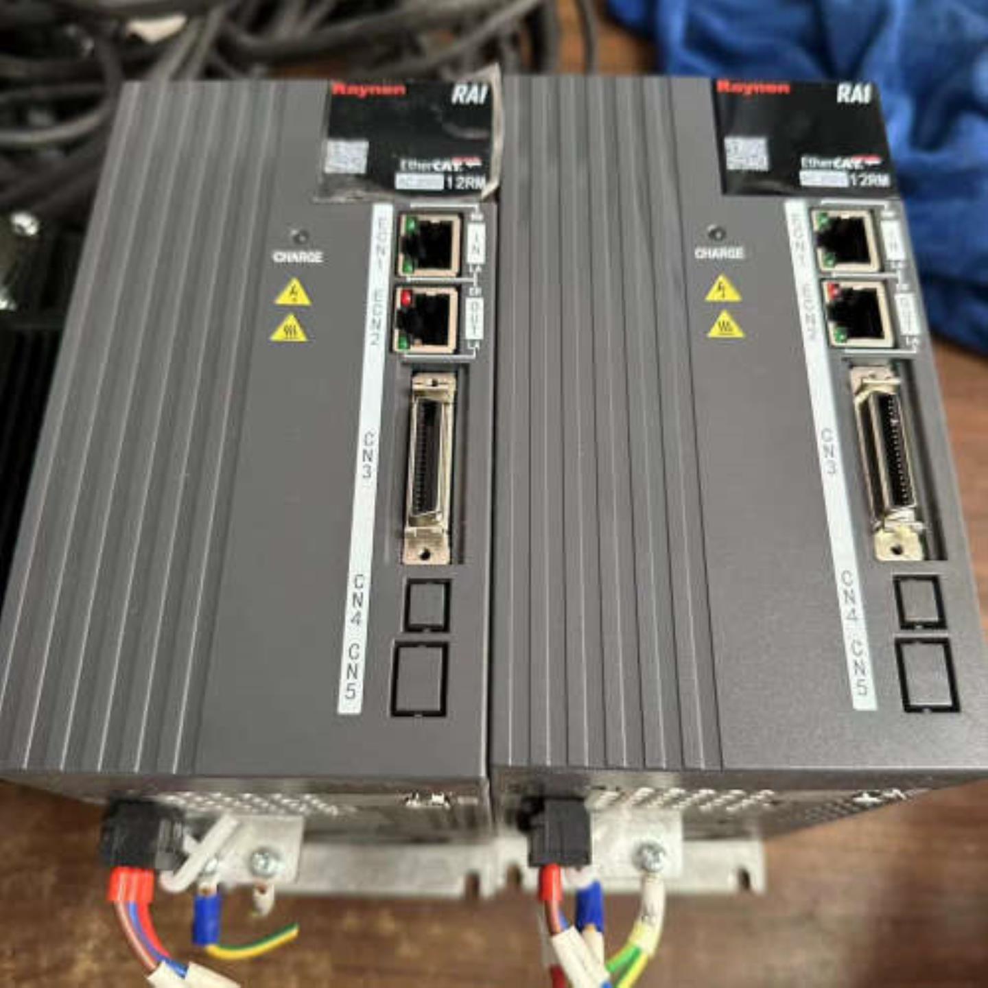 售前询价睿能总线私服套装驱动两千瓦RA1E-12RM电机15千议价