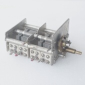 下机2 390P四联带减速齿轮可变可调可电容器单 20PF 17PF 140PF2