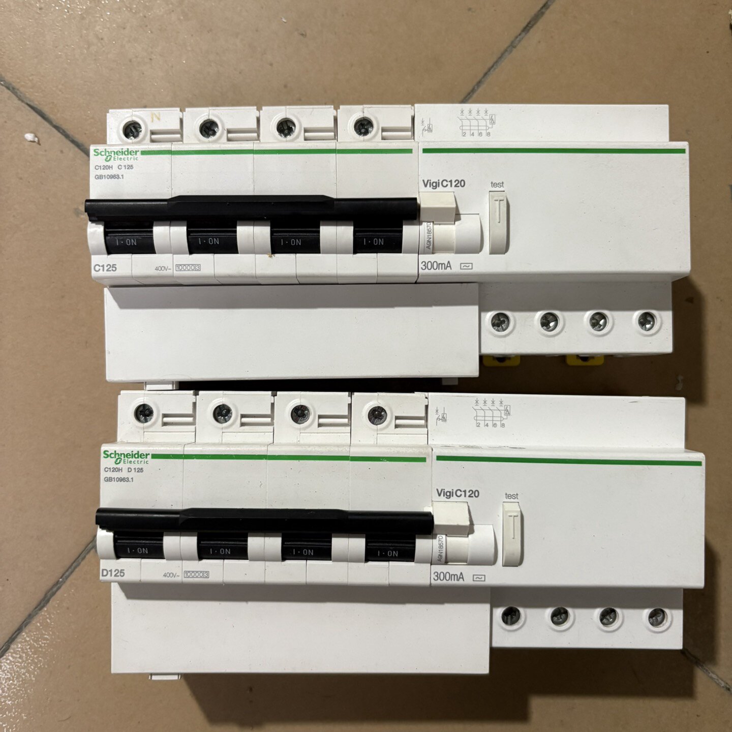 施耐德C120H漏电保护器4PC125AD125A数