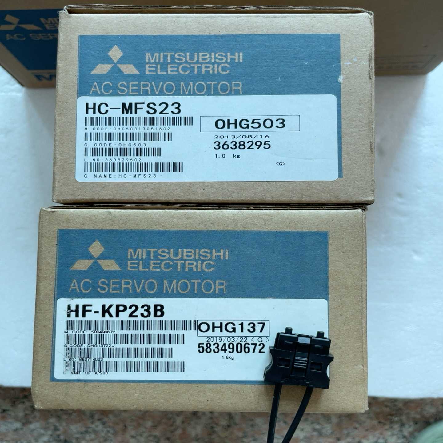 三菱电机HC-MFS23，HF-KP23B