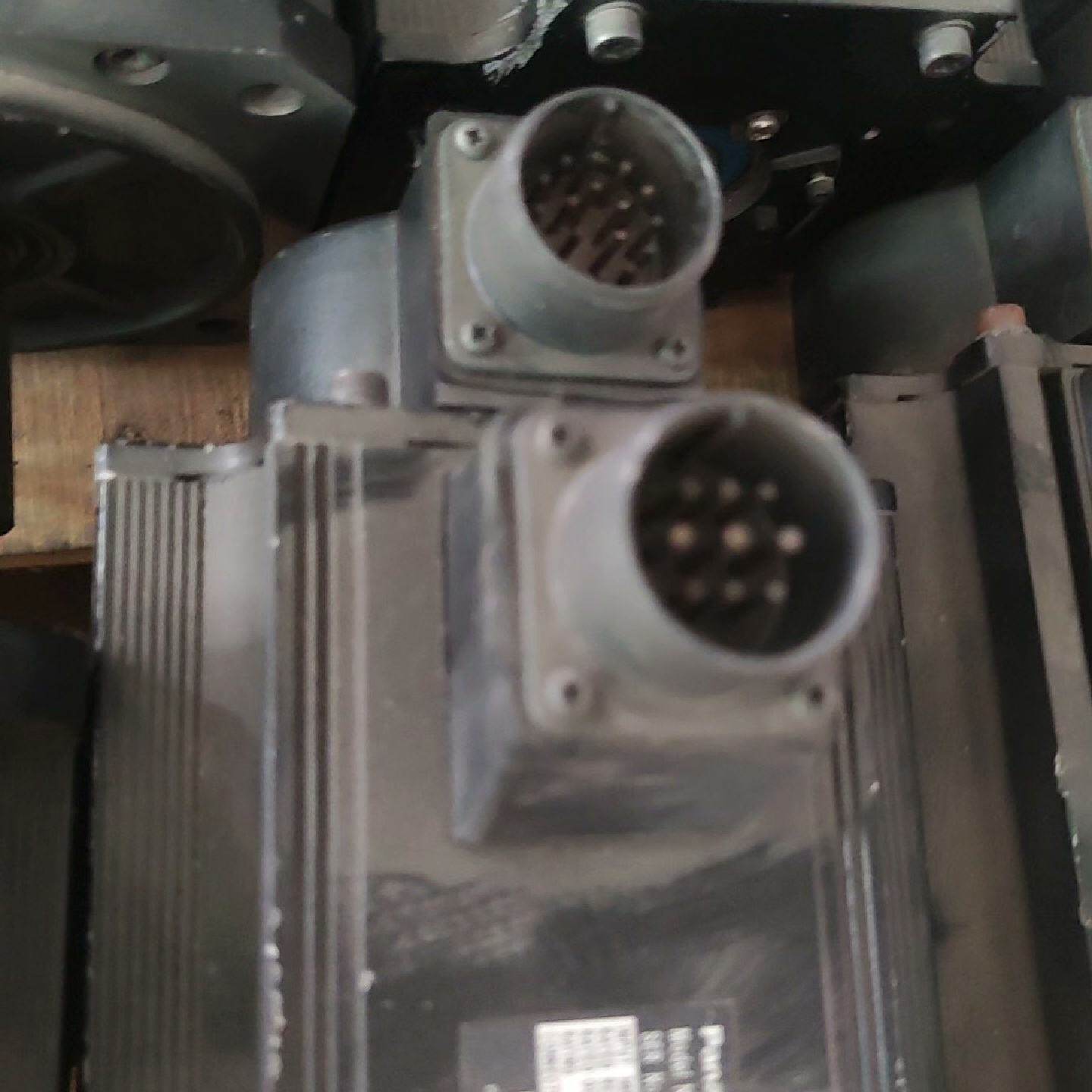 松下伺服电机MDMA152S1H，2kw 200V，原装拆机--议价商品