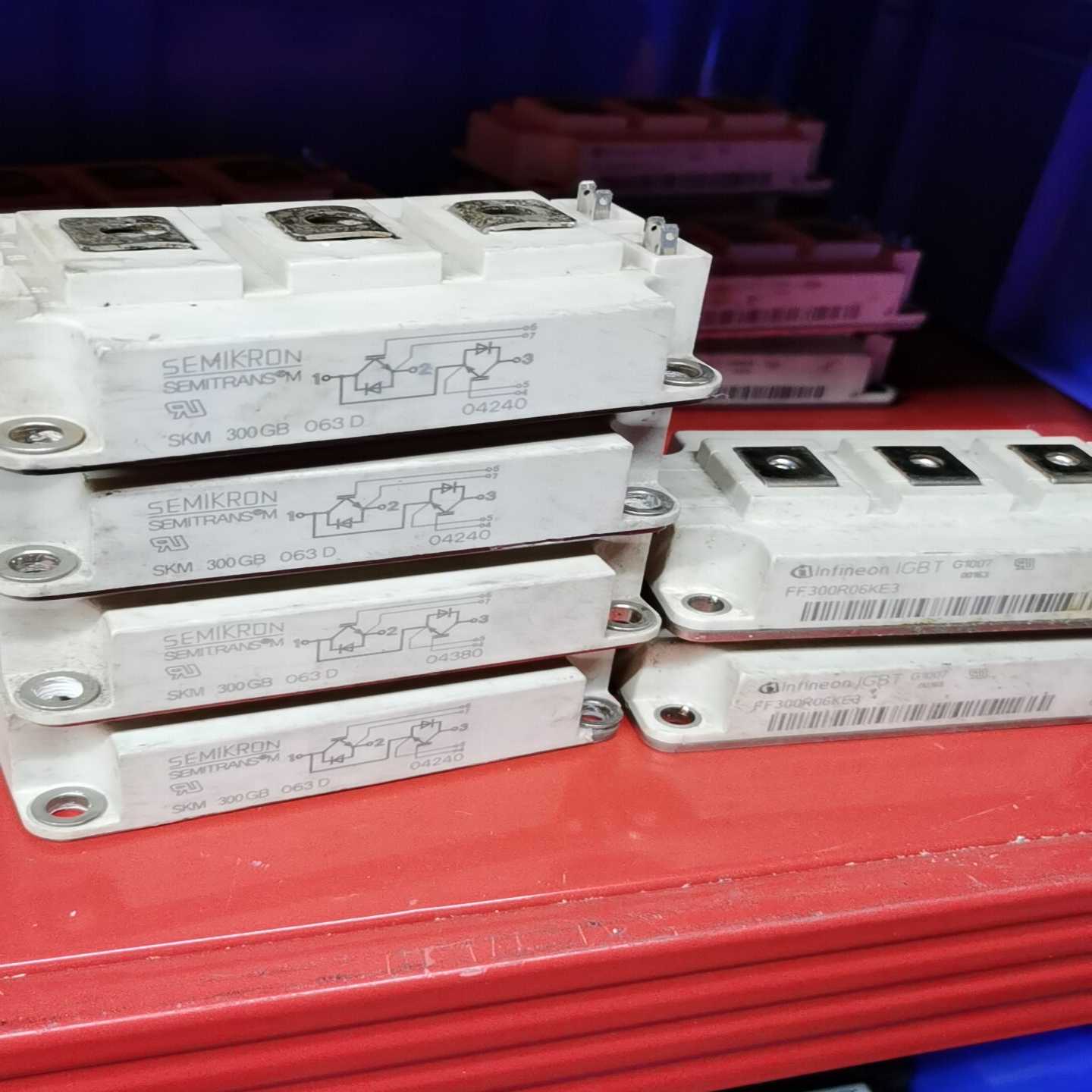 SKM300GB063D，FF300R06KE3询价