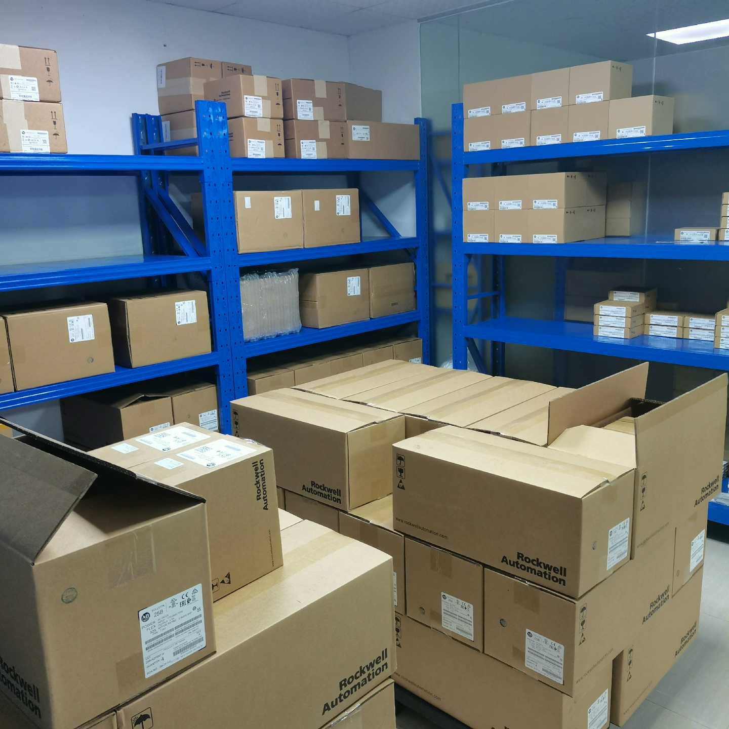 VPL-B1306F-CJ14AAAB伺服电机询价