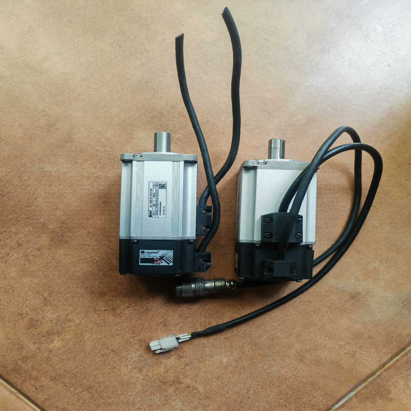 雷赛伺服电机：ACM6004L2H-A0-B-HS，400W询价