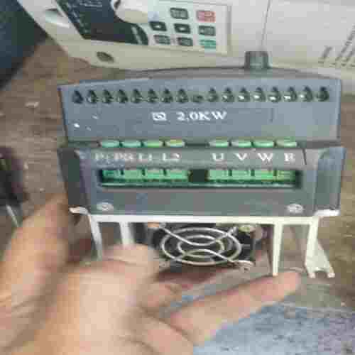 咨询-四方C300-220V2KW变频器一台，成色自定义，功能