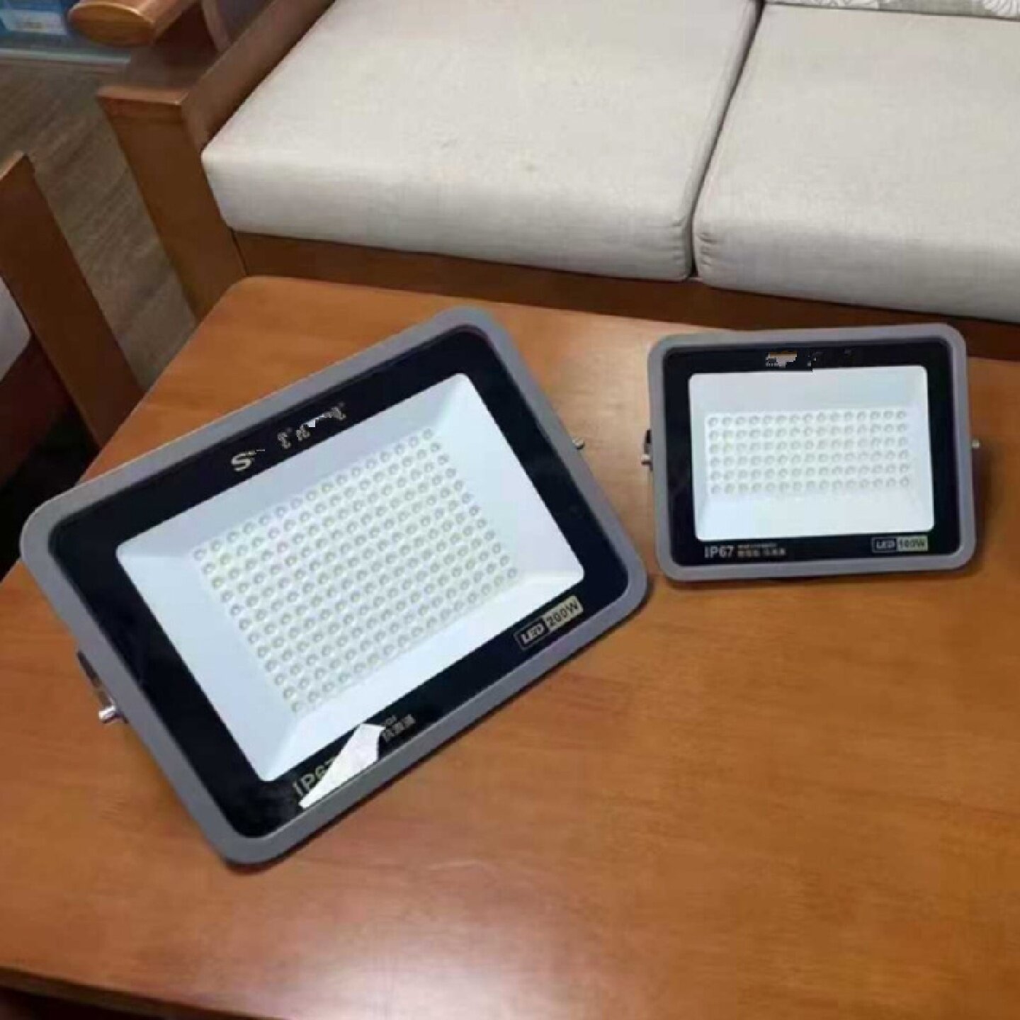 LED100W投光灯防雷击抗浪涌投射灯泛光灯IP66室外防水射灯100W