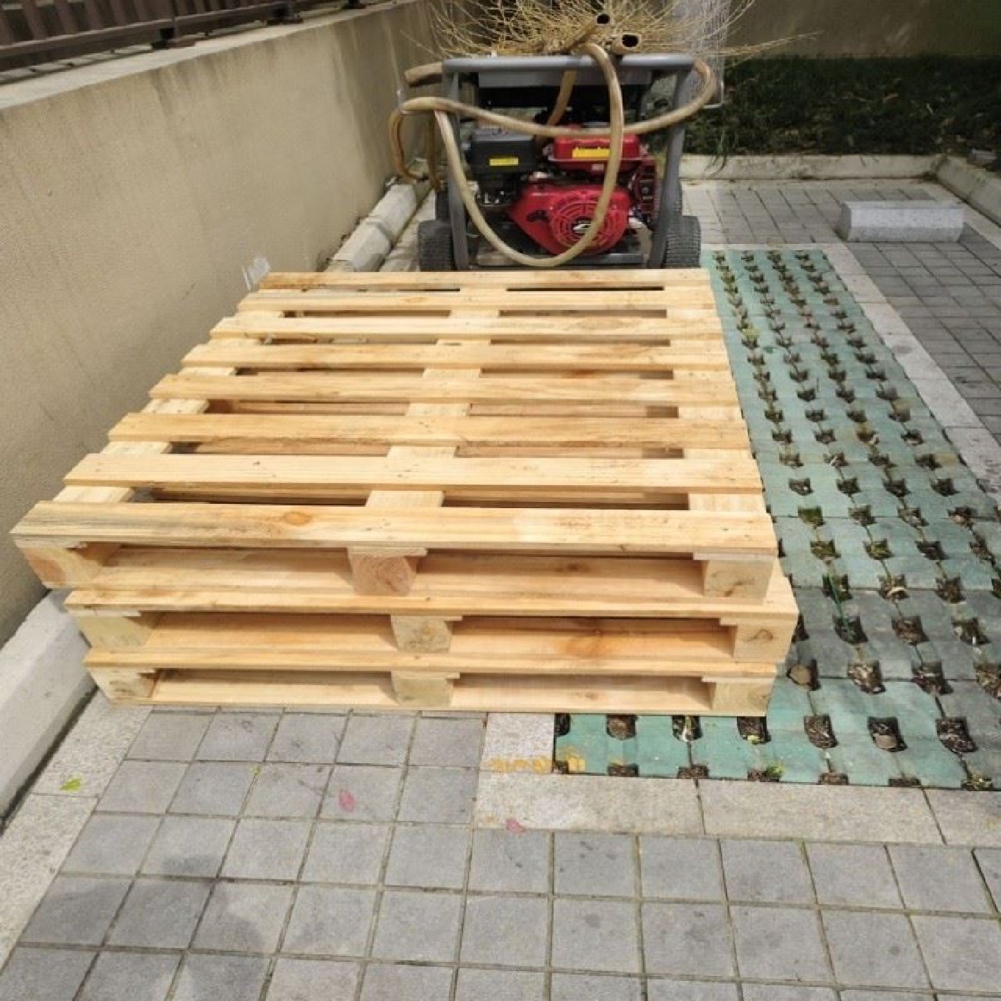 定制全新实木叉车托盘栈板防潮木头拖盘货架地台垫仓库垫物流卡板,标准件/零部件/工业耗材,气阀,淘宝优惠券,粉丝福利购,淘宝优惠卷