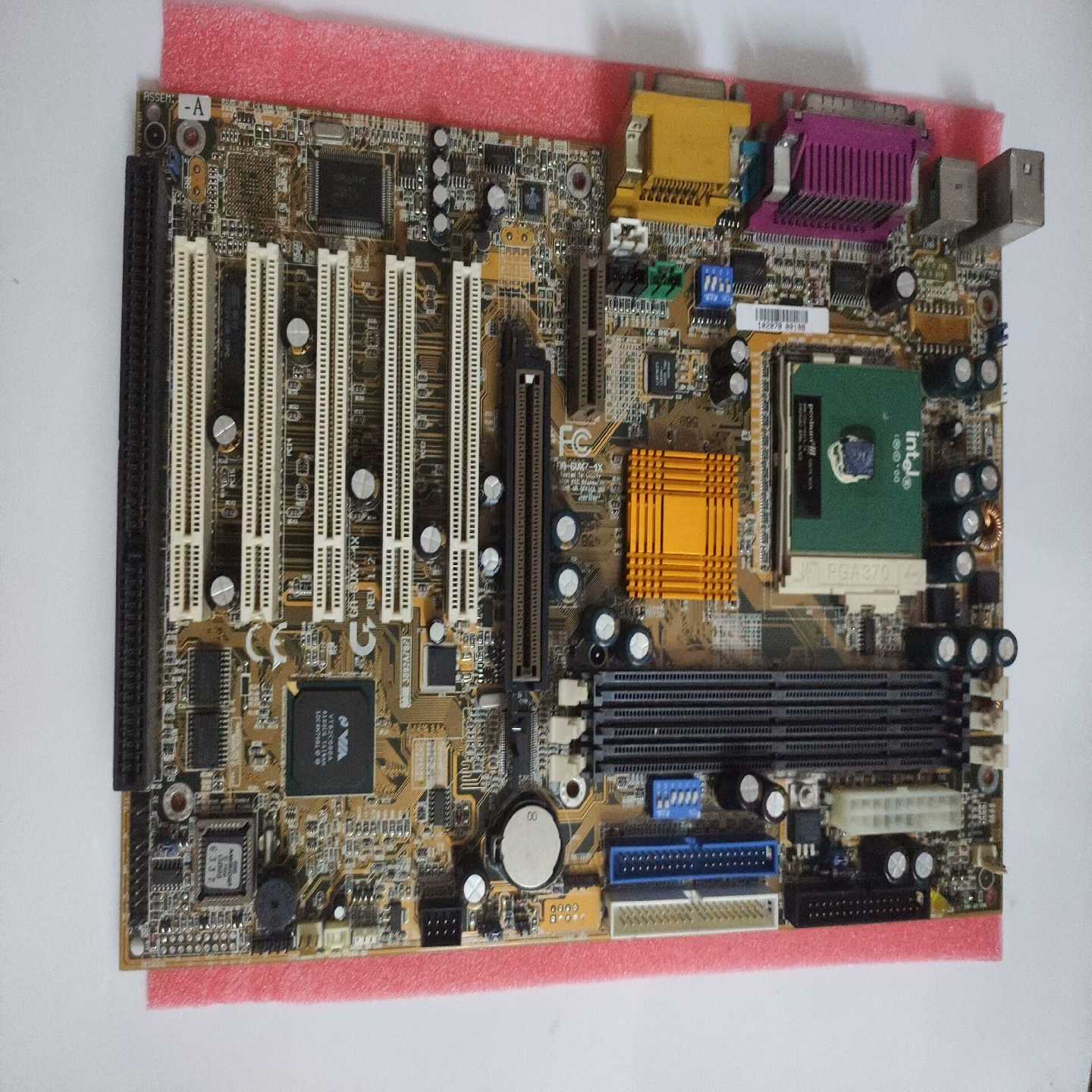 询价GA-6VX7-1X,5条PCI一条ISA插槽