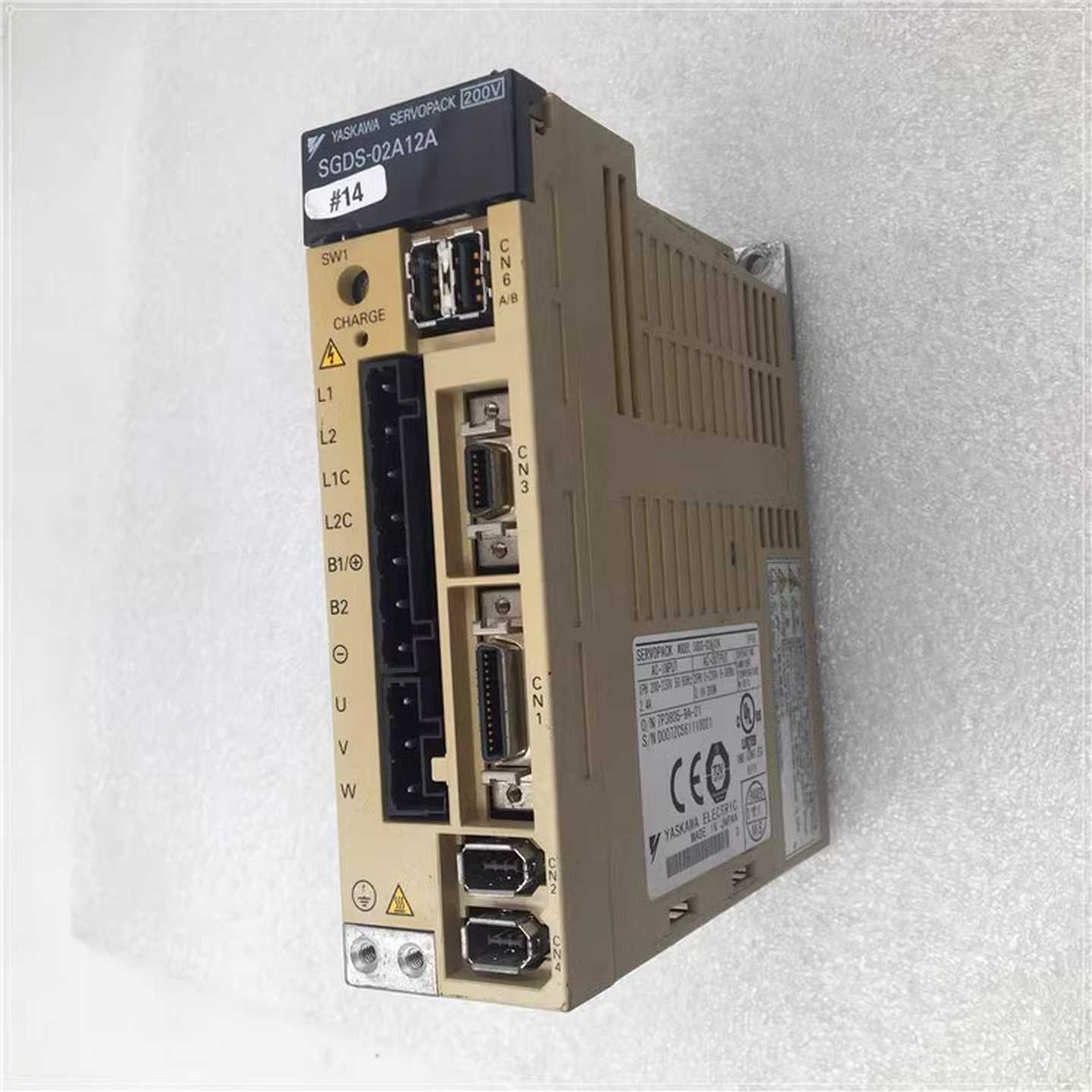 YASKAWA安川200W伺服驱动器 SGDS-02A12A（佳毅工控）