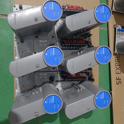 议价Hywell CcPaon01 Analog Output Module With Base CcTaon适