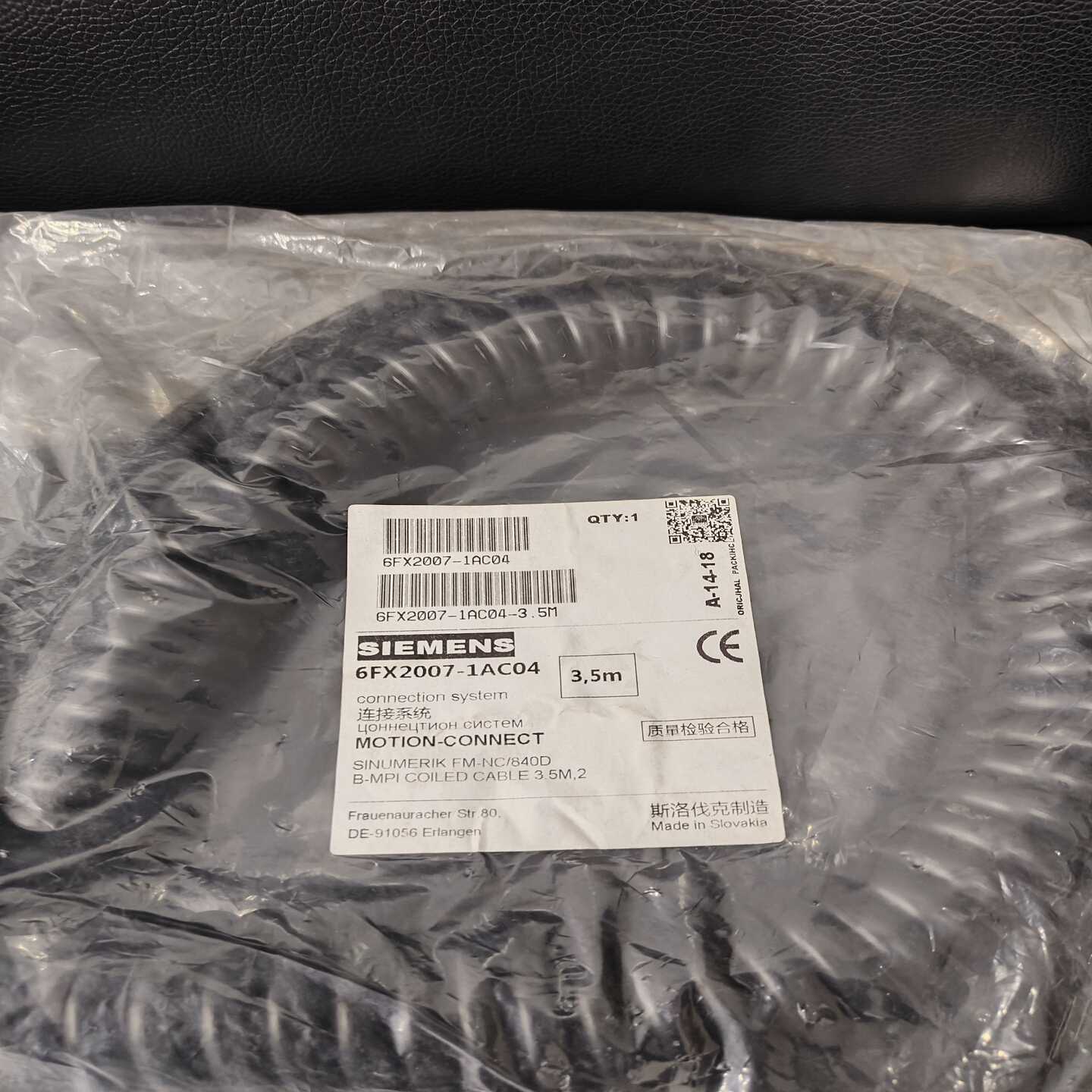 全新西门子6FX2007-1AC04连接系统，3.5m，最后--议价商品