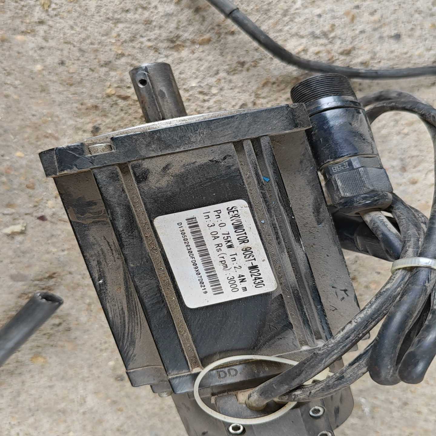 一川伺服电机，型号90ST-M02430，0.75KW，22询价