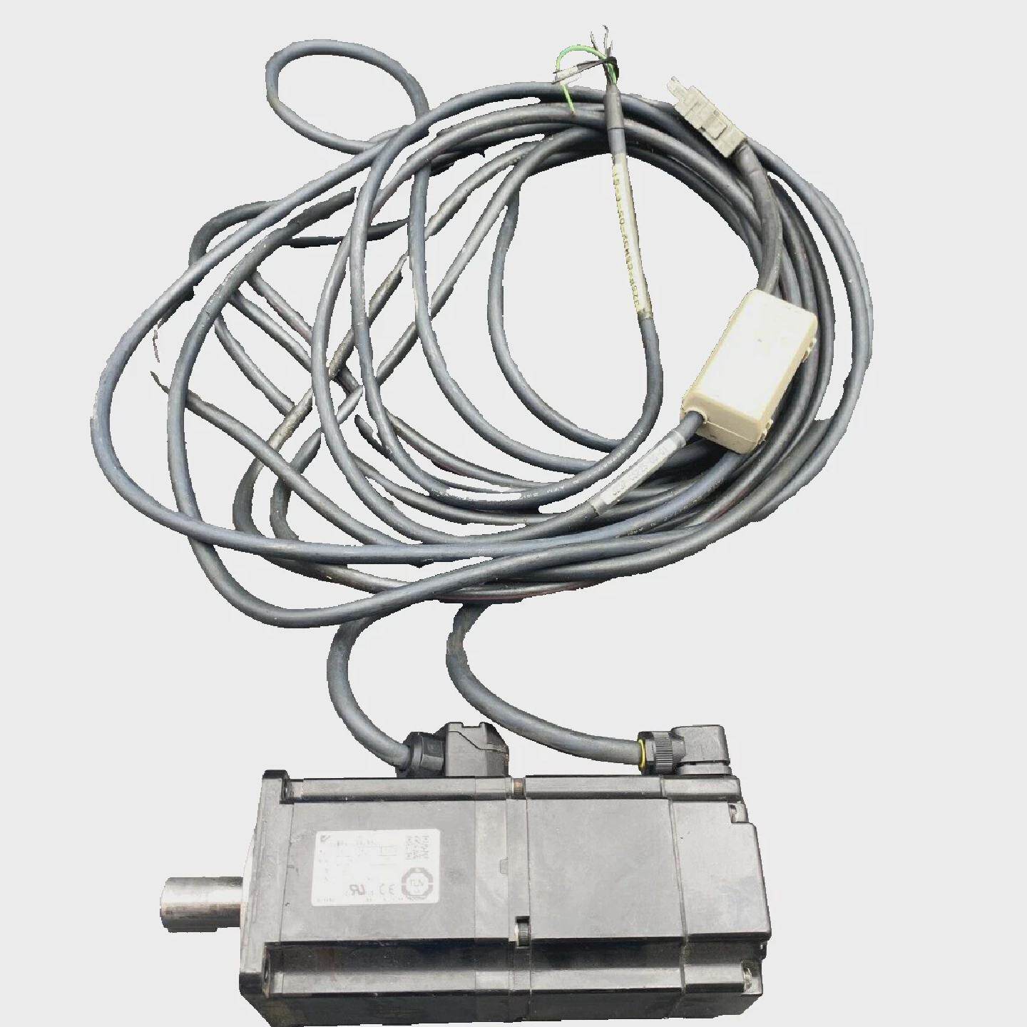 OMRON SGMAV04A3A6C 400W 200V 2.6A 1.27 Nm 3000 RPM 3PH  5M C