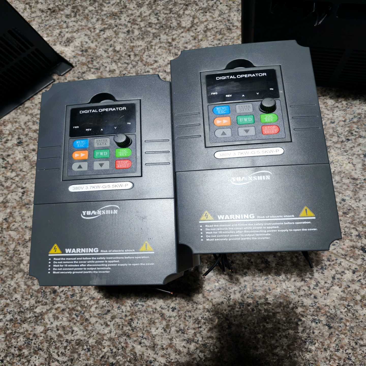 源信YX2000D-4T0037G/4T0055P-C变频器--议价商品