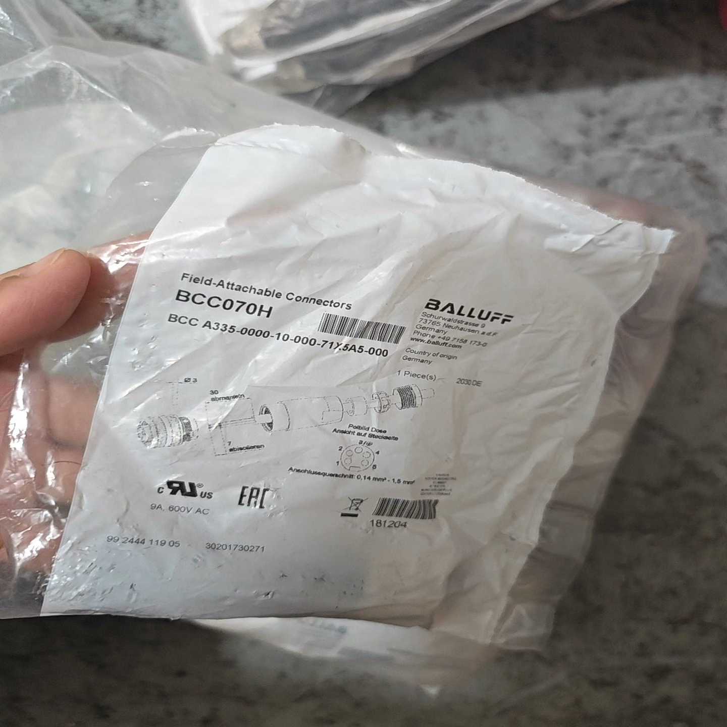 BALLUFF巴鲁夫BCC070H自接线接插件BCCA33询价