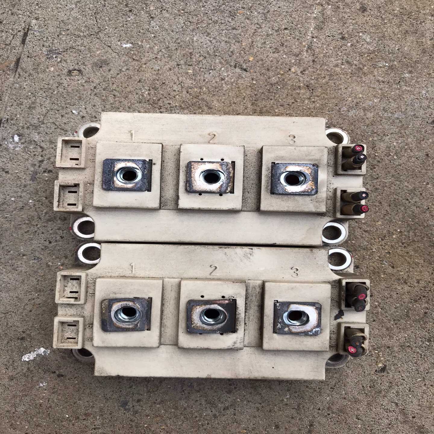 skm200Gb176D   2个~询价