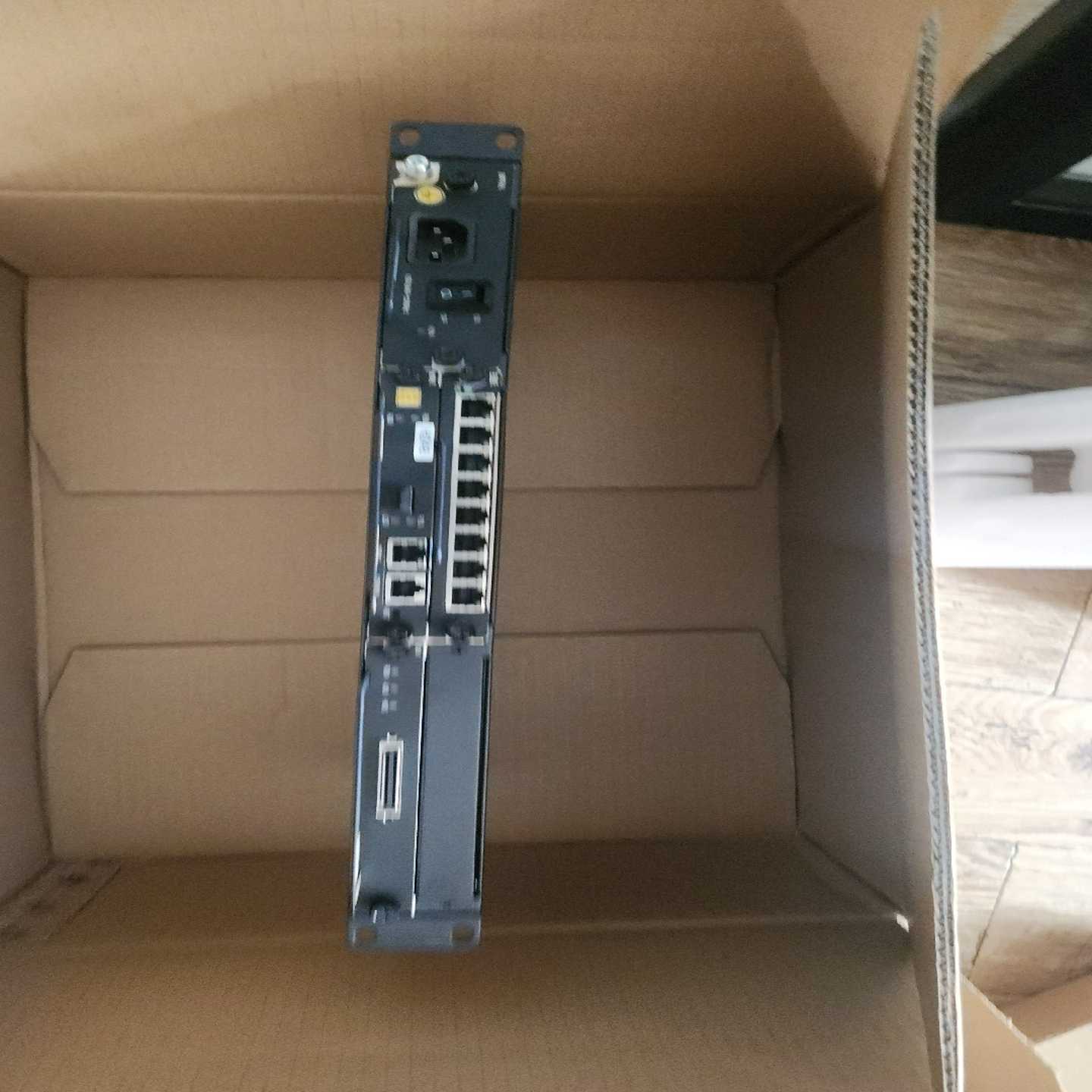 中兴ZXA10F821GPONONU,8口千兆网口,带--议价商品