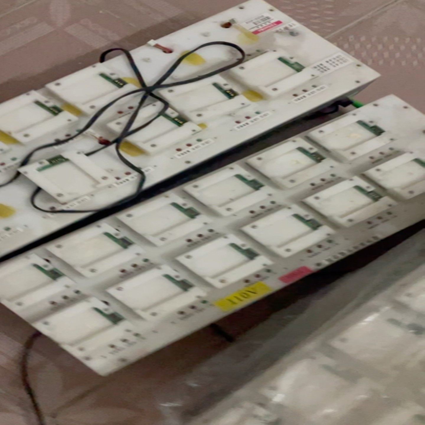 【请询价】日本进口电池单电体充电治具110Ｖ