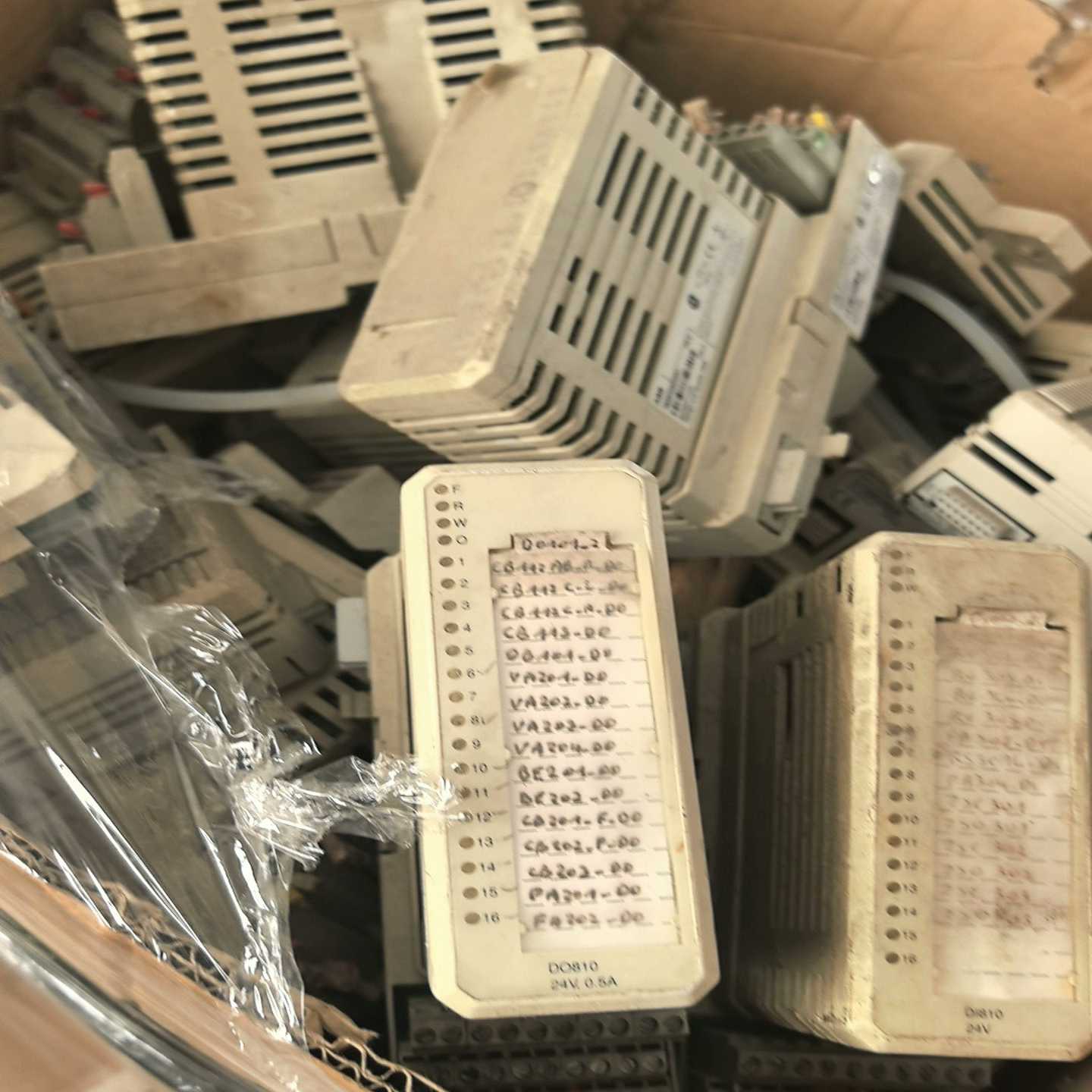 原装模块，型号：DI810，订货号：3BSE00850