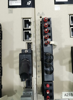 安川7代伺服驱动器电机750wSGD7S5R5A3议价