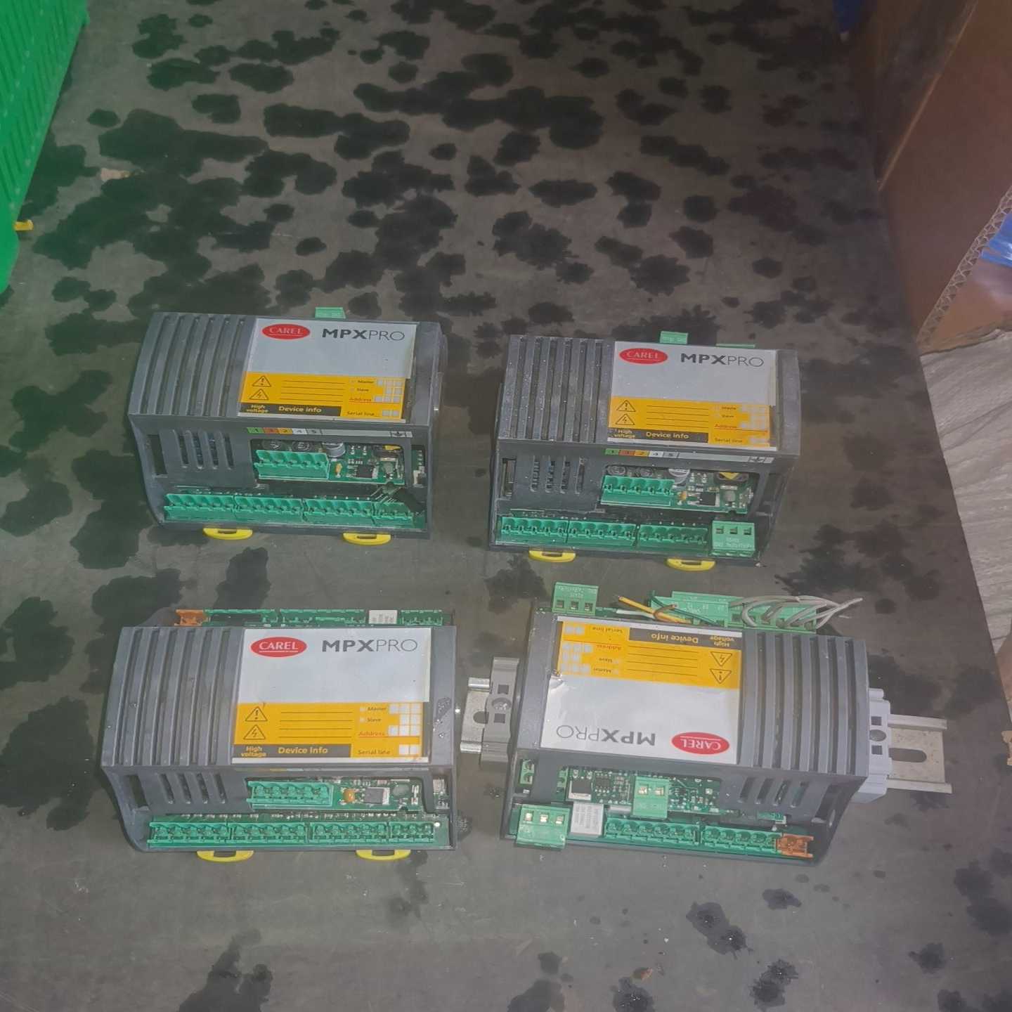 咨询-控制器MPXPROMX30M25H00成色如图下来的