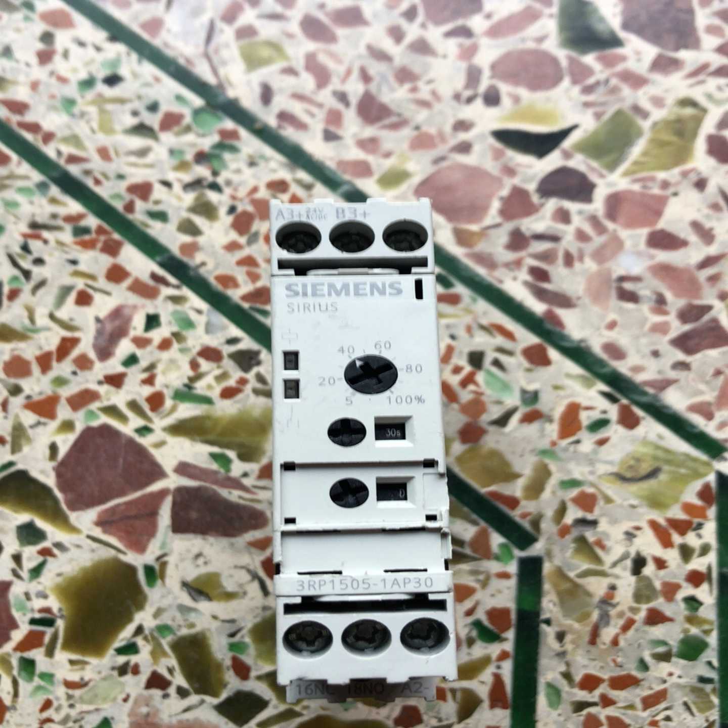 【议价】3RP1505－1AP30。成色如图。的联系适用