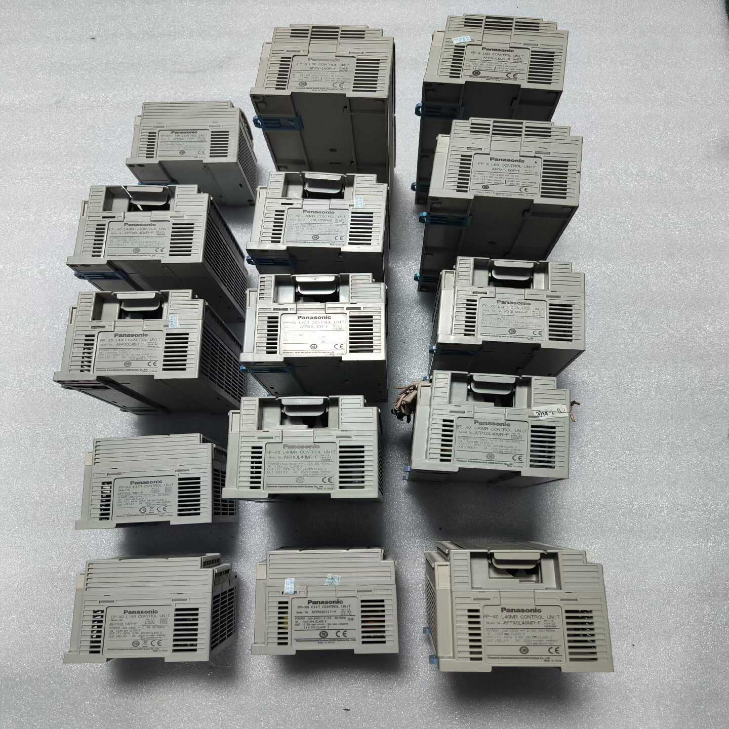 松下PLCAFPX0L14R-F，AFPX0L40R-F，