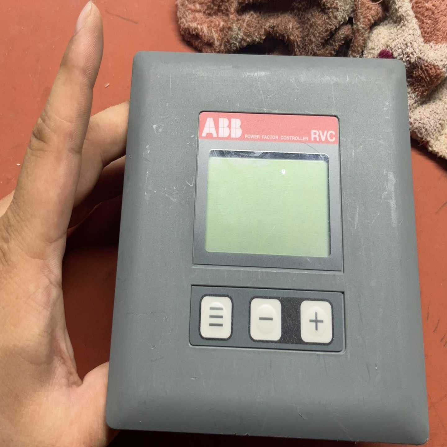 ABB功率因数控制器，RVC8-1/5A，2GCA29498--议价商品