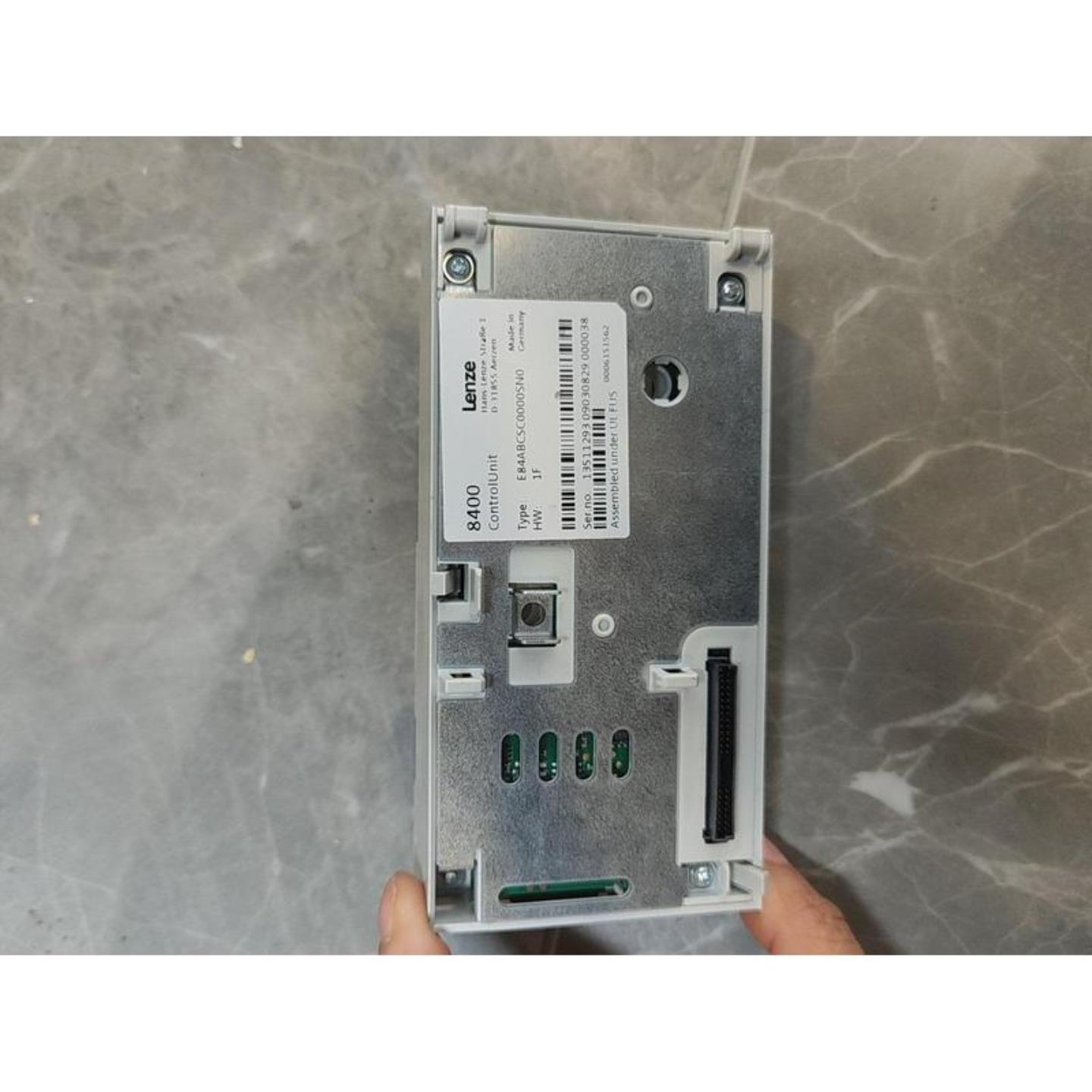 售前询价Lenze伦茨CPU控制接头E84ABCSC0000SN0