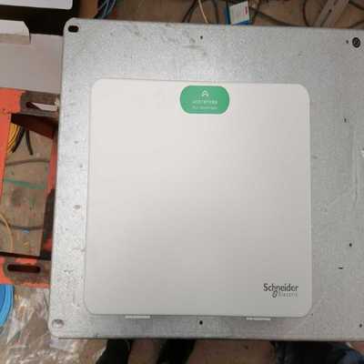 全新施耐德回路箱12回路145元--议价商品