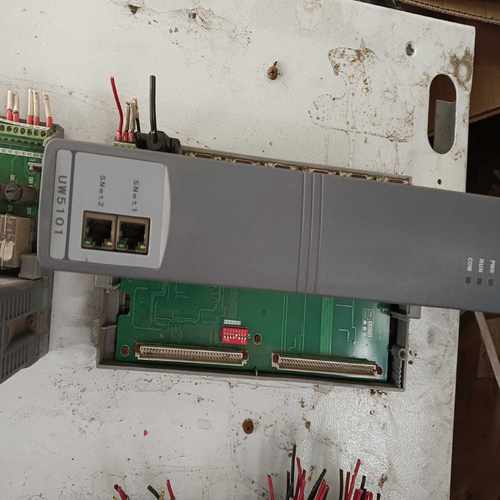 【星慕电子】的，浙大厂家的，1块∪W5101，    1块UW541