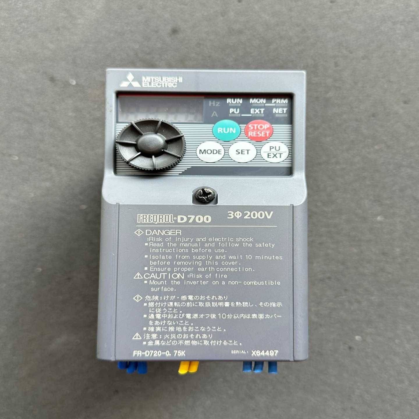 三菱变频器FR-D720-0.75K三相220v原装拆机--议价商品