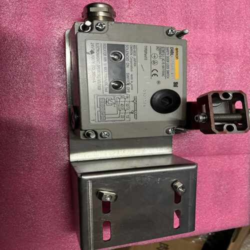 D4BL-2GRD-AT  件，成色如图。B7~询价
