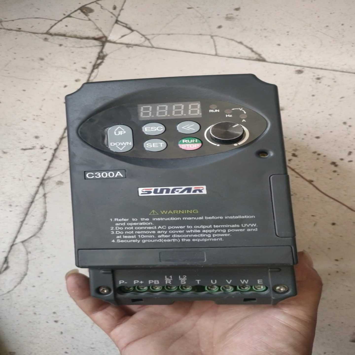 【星慕电子】四方C300A-220V2.2KW变频器一台，成色自定义，功