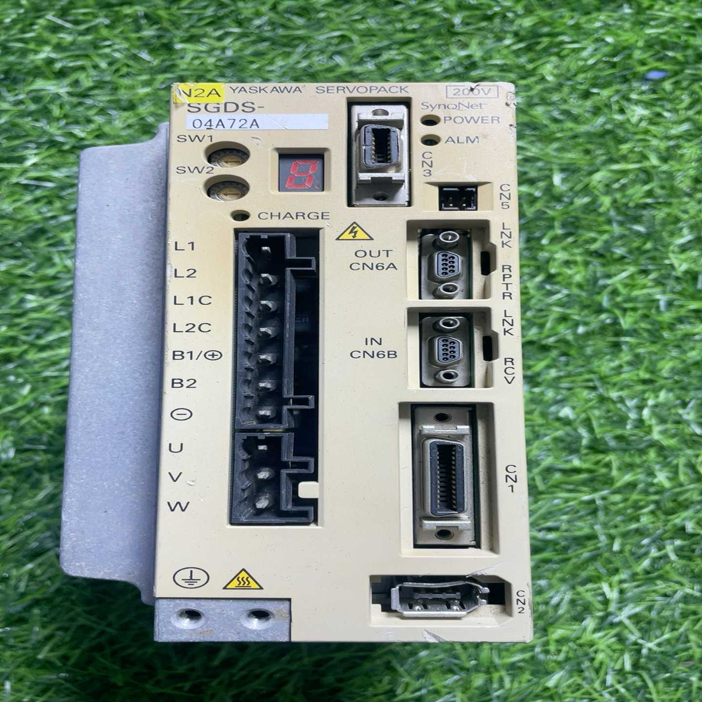 安川SGDS-04A72A 议价【鑫鑫商铺】