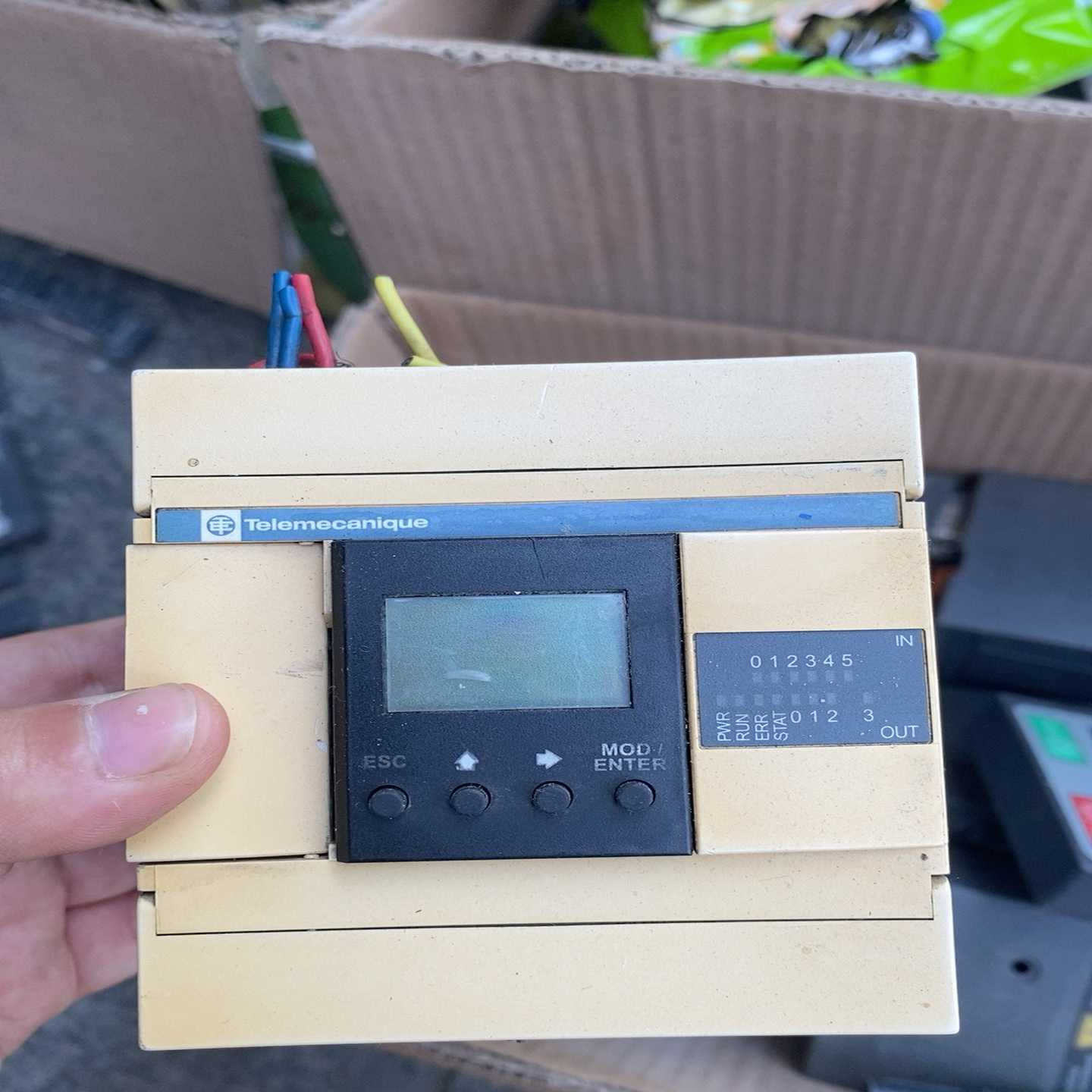 议价TWDLCAA10DRF施耐德拆机成色一般功能正常