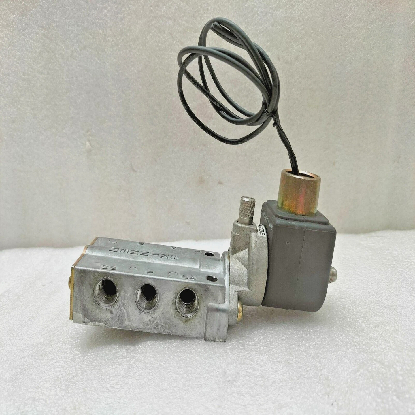 PARKERSKINNER类型73419AN2NNM0N0C111P32路SOLENOID气门