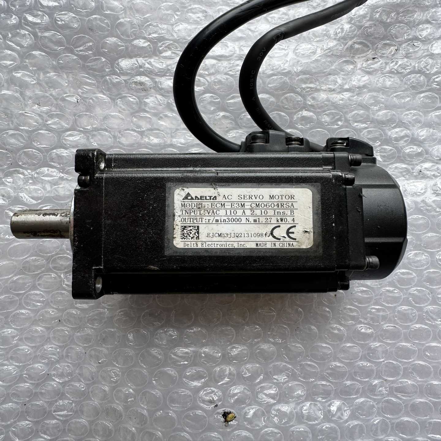 出一台达AC伺服电机，型号ECM-E3M-CM0604RSA--议价商品