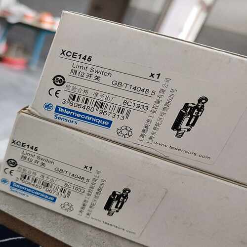 Schneider 限位开关 XCE145~询价
