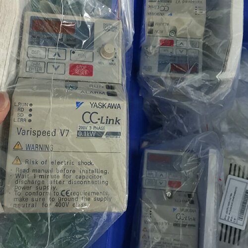 安川变频器CIMR-V7DT20P1，0.1KW，200V三-议价