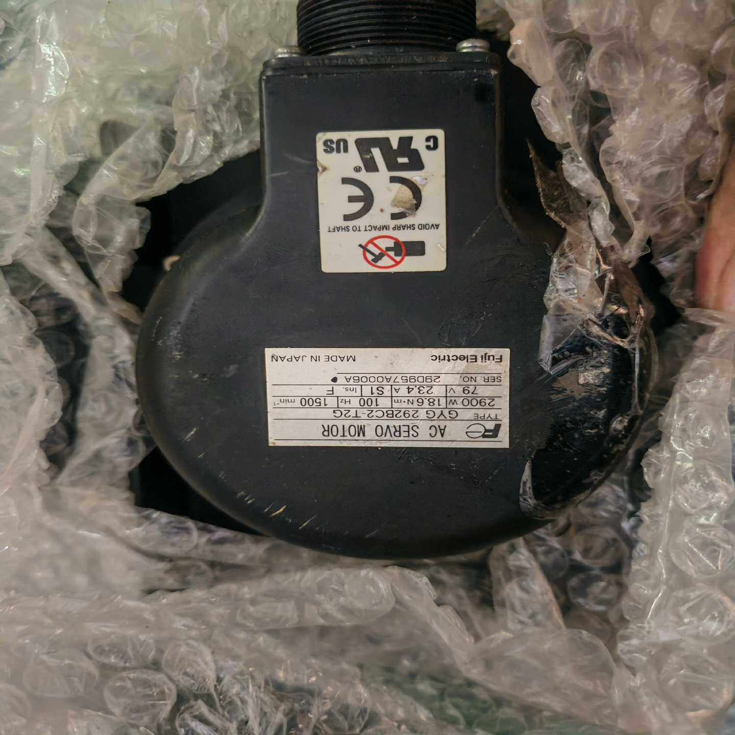 富士伺服电机GYG292BC2-T2G，后法兰有碰撞，功{议价}